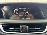 Alfa Romeo Stelvio 2,0 T 206kW Q4 AT8 ZF 4X4 - náhled 39