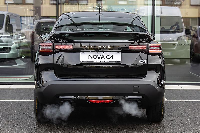 Citroën C4 (2026) 1,2 PLUS Hybrid 145k Automat - fotka 6 z 16