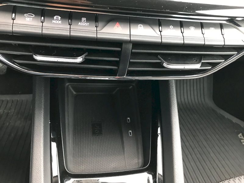 Škoda Octavia (2022) COM STY PLUS TS 4X4 140/2.0 A7 - fotka 24 z 26