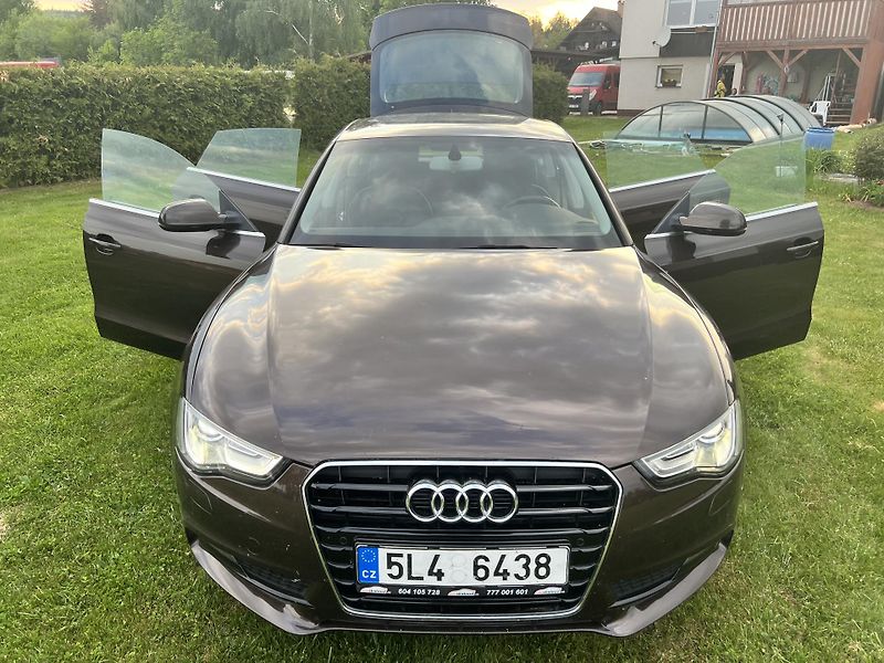 Audi A5 2.0TDI 100KW,TZ,DIGI,XENONY - fotka 24 z 49