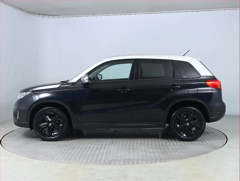Suzuki Vitara (2017) 1.4 BoosterJet, 4X4, ČR,1.maj - fotka 3 z 19