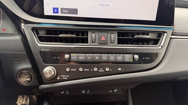 Lexus ES 300h 300H 2,5 HEV BUSINESS EDITION - fotka 21 z 25