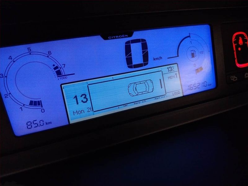 Citroën C4 Picasso (2007) 1.8 i, po STK, jezdí výborně - fotka 17 z 18