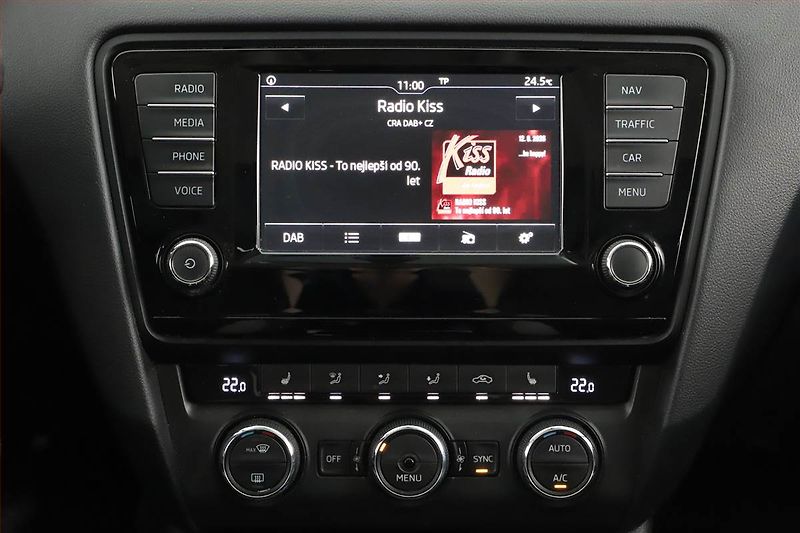 Škoda Octavia (2017) 1.6 TDI, Navi, Xenony - fotka 11 z 15