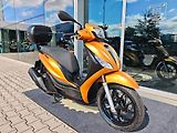 Piaggio Medley 125 (2025) najeto 1.801 Km - náhled 1