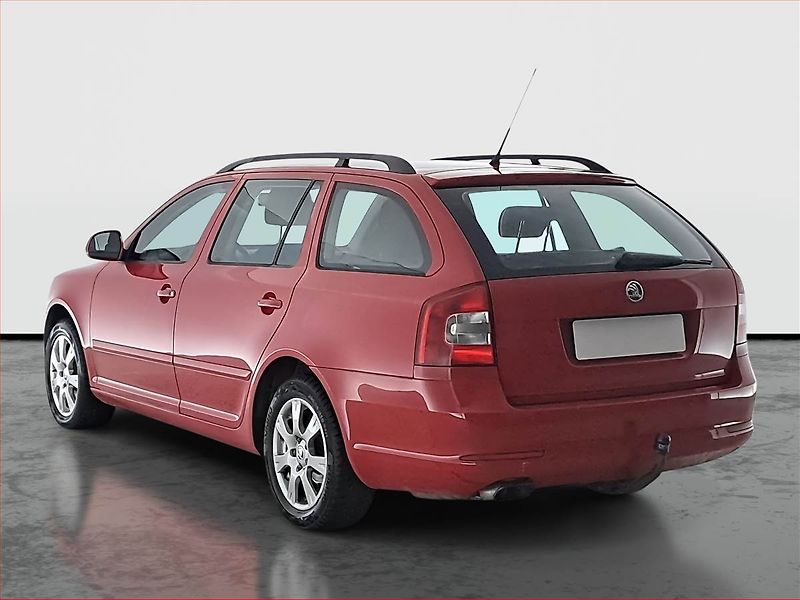 Škoda Octavia (2010) Ambiente 1.2 TSI, Serv.kniha - fotka 4 z 16