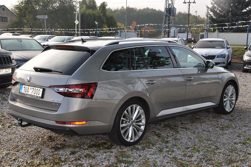 Škoda Superb III 2.0TDI 140kW KOMBI L+K - fotka 3 z 22