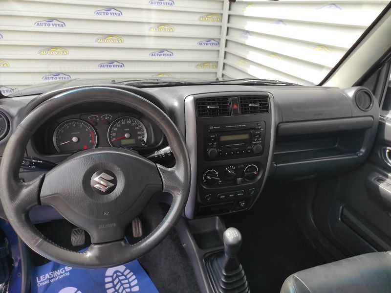 Suzuki Jimny 1,3i 62kW, 4x4, Tažné - fotka 12 z 32