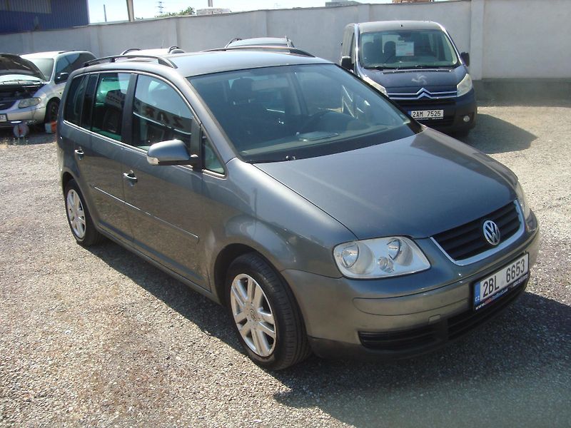 Volkswagen Touran (2006) 1,9TDI - fotka 2 z 14