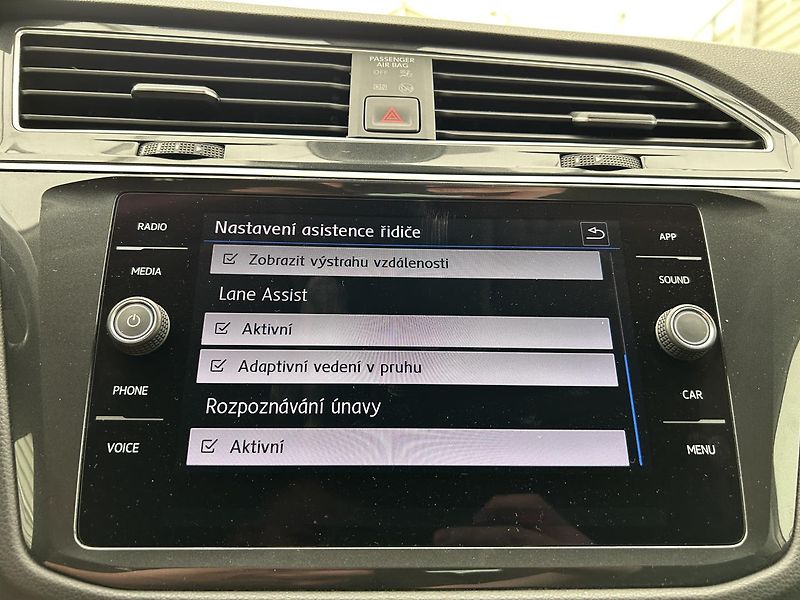 Volkswagen Tiguan 2.0 TSi 4x4 Comfort line - fotka 12 z 27