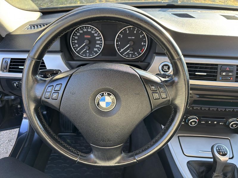 BMW Řada 3 Bmw 318D  - fotka 17 z 20