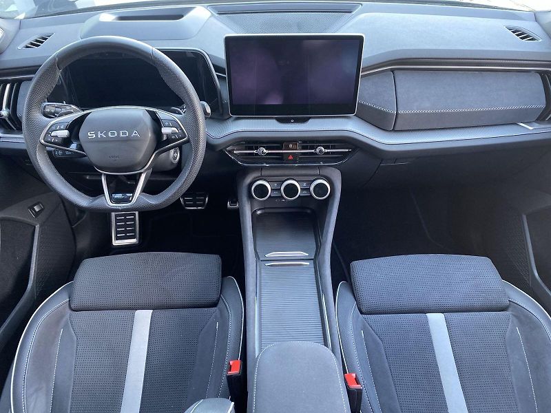 Škoda Kodiaq (2025) 2.0 TDI 4x4 DSG SportLine - fotka 5 z 39