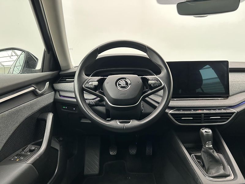Škoda Octavia 1.5 TSI Top selection - fotka 35 z 35