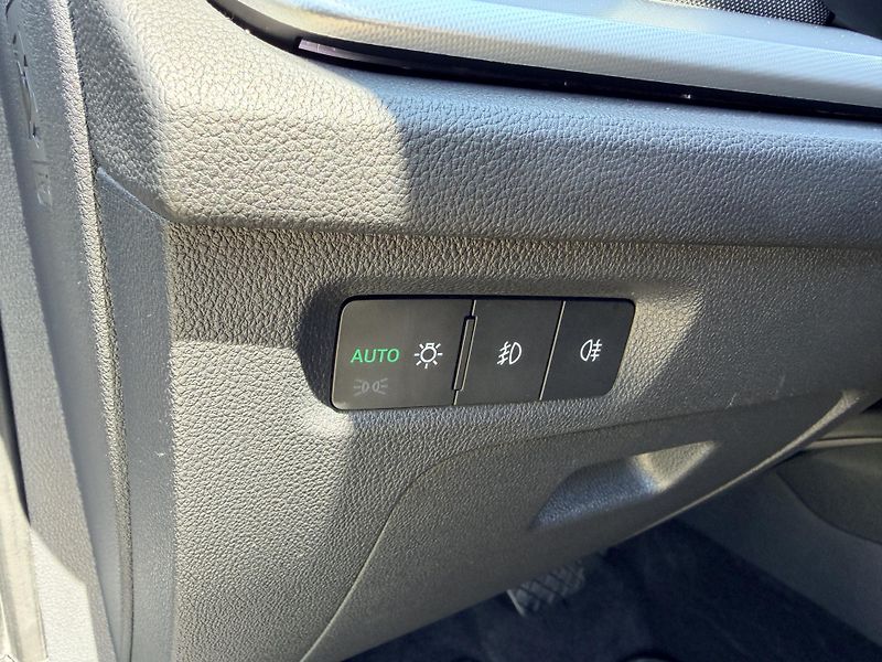 Škoda Octavia 2.0TDI STYLE VIRTUAL REZERVACE - fotka 14 z 53