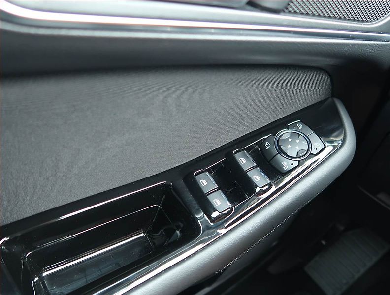Ford S-MAX (2020) Titanium 2.0 TDCi, Automat - fotka 17 z 17