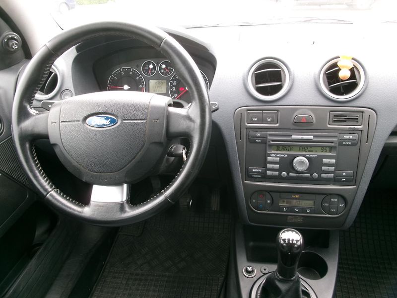 Ford Fusion (2009) 1,4 16V KLIMA ČR TAŽNÉ - fotka 21 z 26