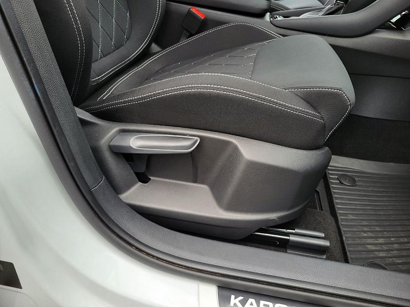 Škoda Karoq 1.5 TSI 110kW DSG SPORTLINE - fotka 29 z 48