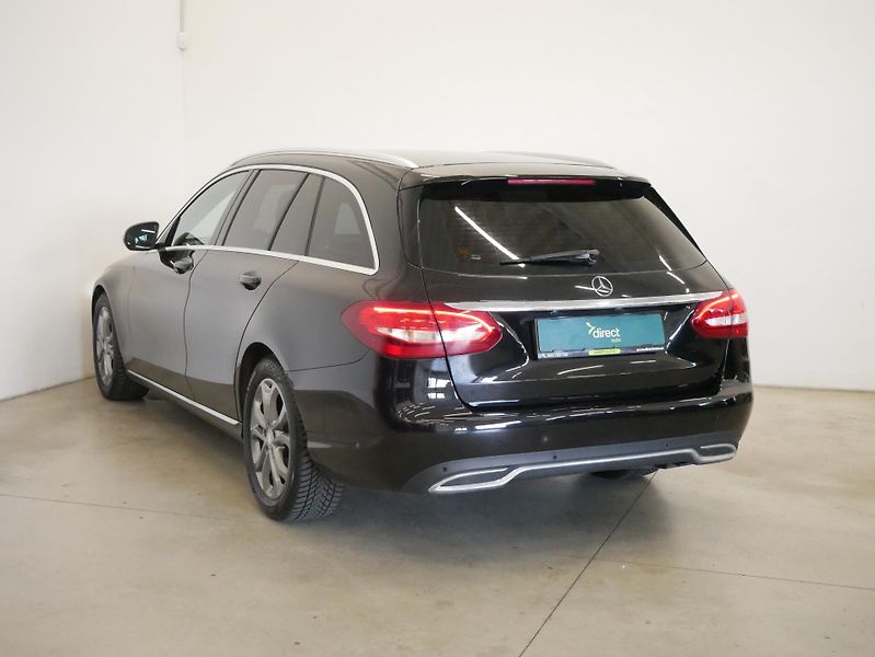 Mercedes-Benz Třídy C - fotka 7 z 29