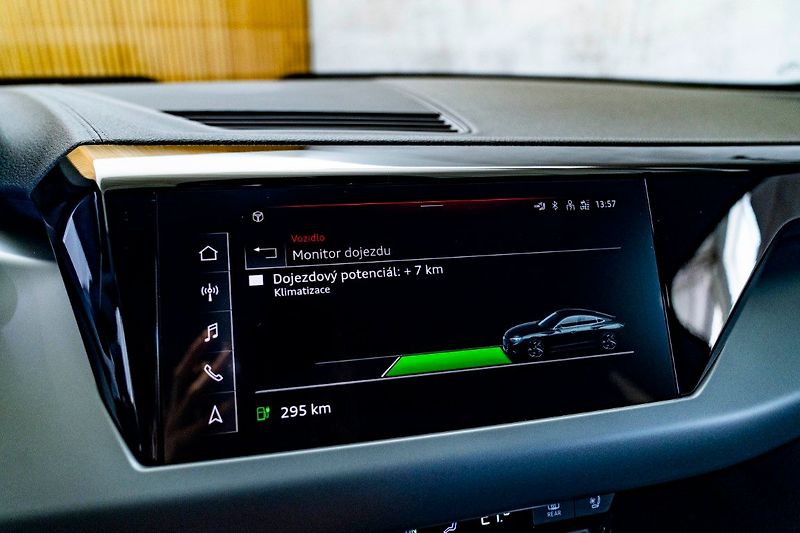 Audi Ostatní 350kW Laser HUD NightV ZÁRUKA - fotka 27 z 42