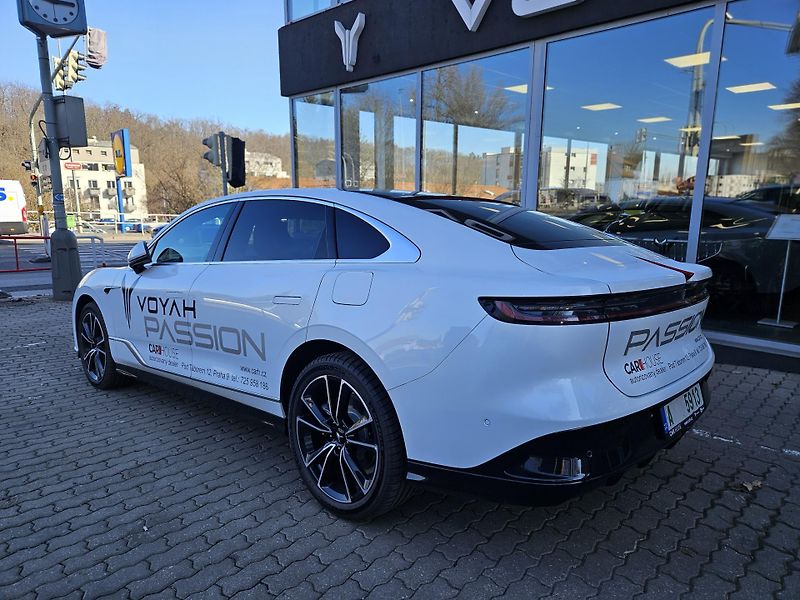 Dongfeng Voyah Passion PHEV (2024) VOYAH PASSION PHEV - fotka 7 z 24