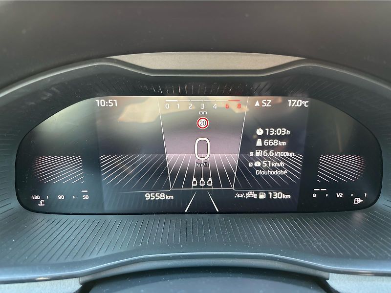Škoda Scala 1.0 TSI 85 kW TOP SELECTION - fotka 13 z 30