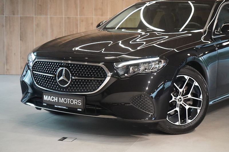 Mercedes-Benz Třídy E 220d 4MATIC, KEYLESS,DISTRONIC - fotka 2 z 43