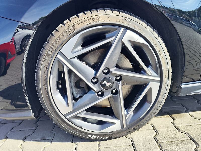 Hyundai i30 1.5 T-GDI/103kW N-Line DCT - fotka 35 z 36
