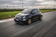 Abarth 695 v edici 75° Anniversario