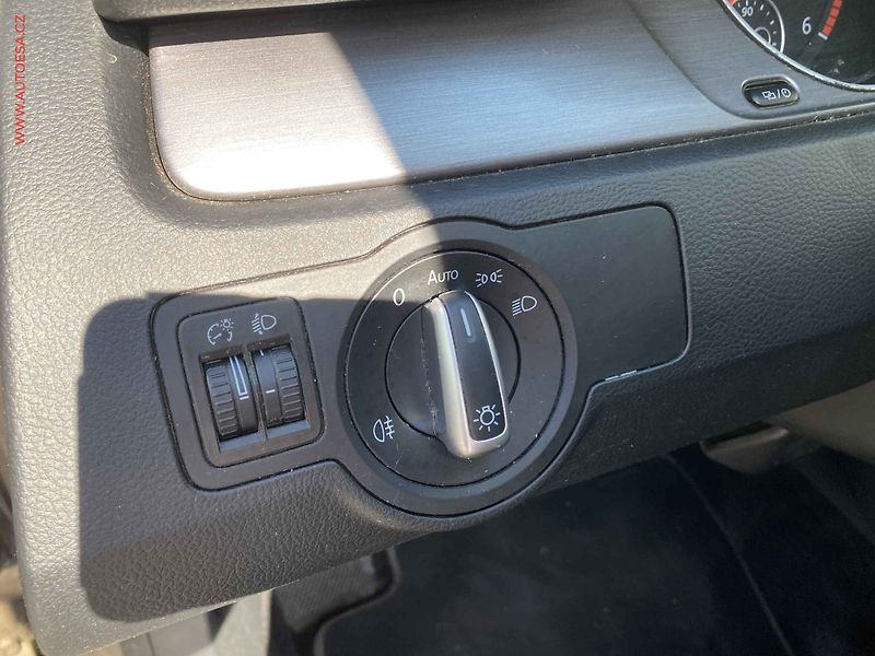 Volkswagen Passat (2014) 2.0 TDi, Comfortline, DSG, TZ - fotka 14 z 16