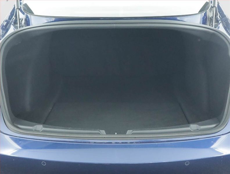 Tesla Model 3 (2019) Long Range 4WD 78kWh, SoH 84% - fotka 14 z 23