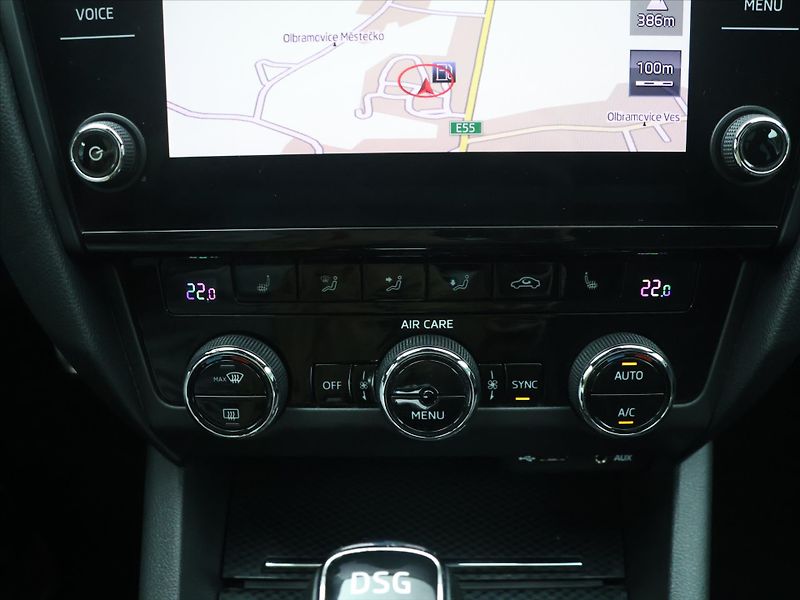 Škoda Octavia RS 2,0 TSI 169kW DSG 1.Maj. - fotka 21 z 33