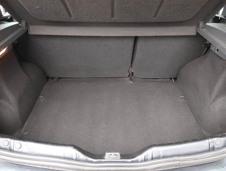 Dacia Sandero (2010) Ambiance 1.5 dCi, Serv.kniha - fotka 12 z 12