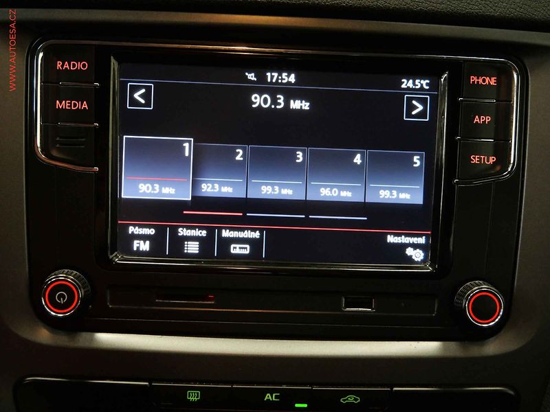 Škoda Octavia (2010) 1.2TSI, ČR, AC, STK8/28 - fotka 15 z 18