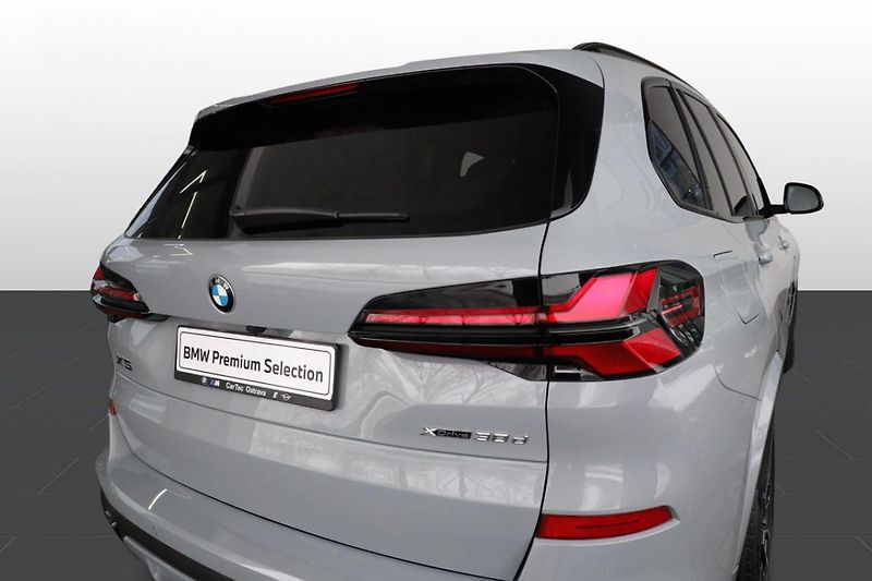 BMW X5 xDrive30d - fotka 18 z 27