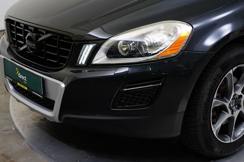 Volvo XC60 - fotka 9 z 26