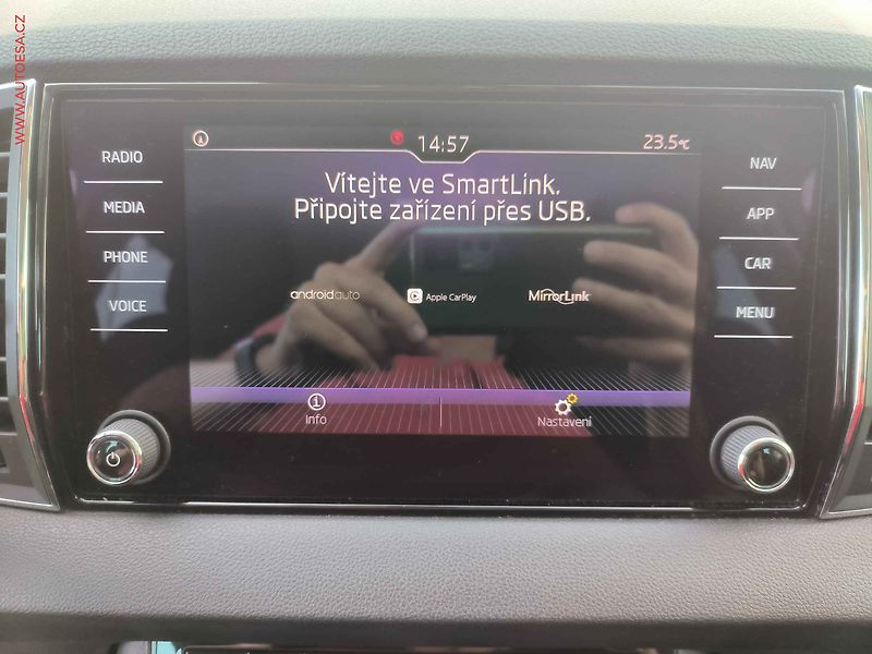 Škoda Karoq (2018) 1.0 TSi, Ambition, LED, navi - fotka 14 z 25