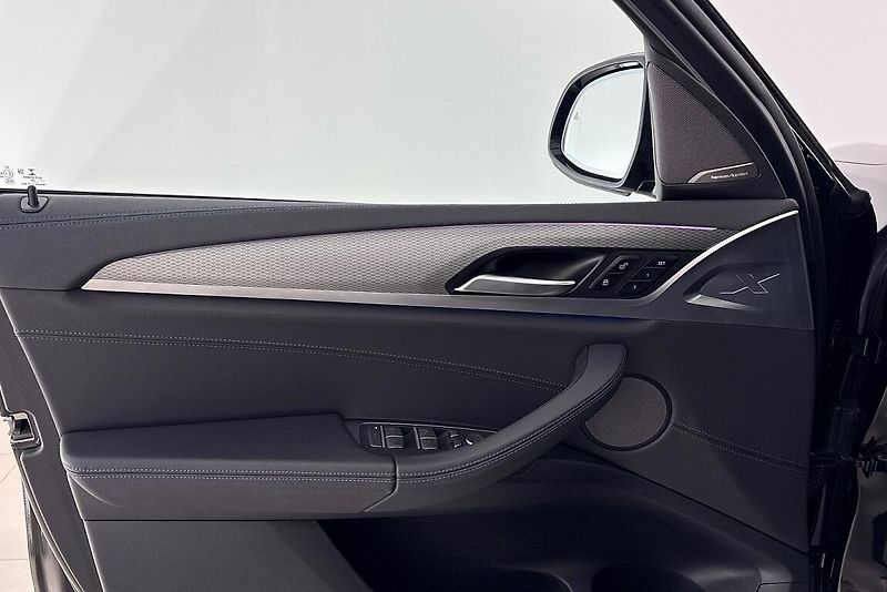 BMW X3 M40i - fotka 16 z 27