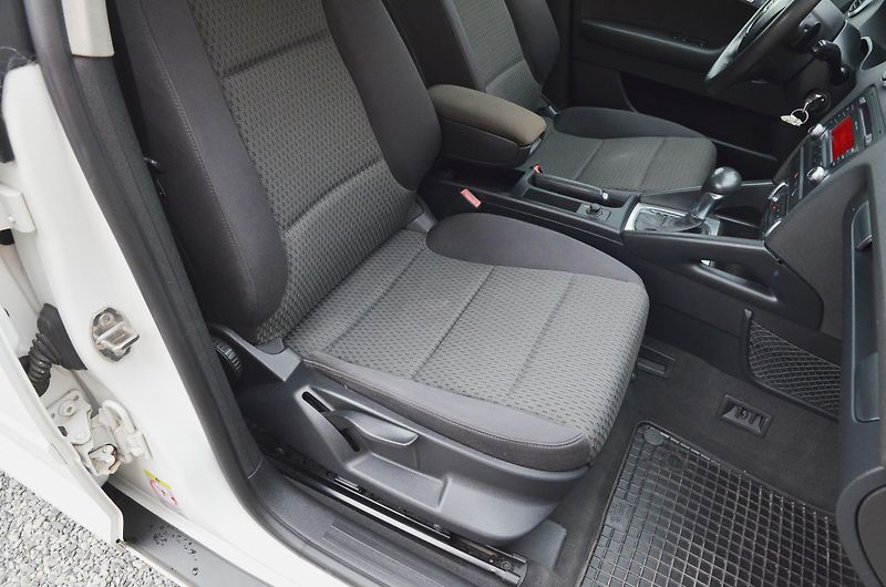 Audi A3 (2009) 2.0 TDi 103kW DSG PANORAMA - fotka 14 z 31