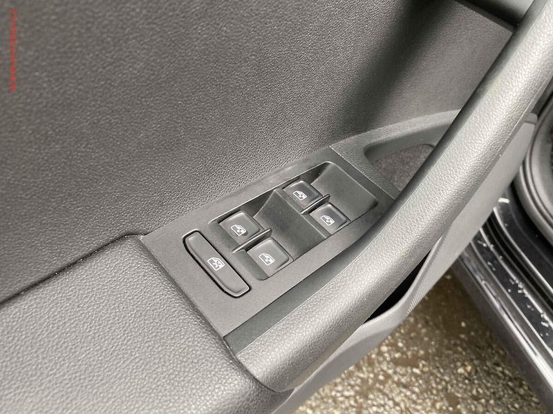Škoda Octavia (2016) 1.6TDi, Style, bixen, navi - fotka 13 z 18