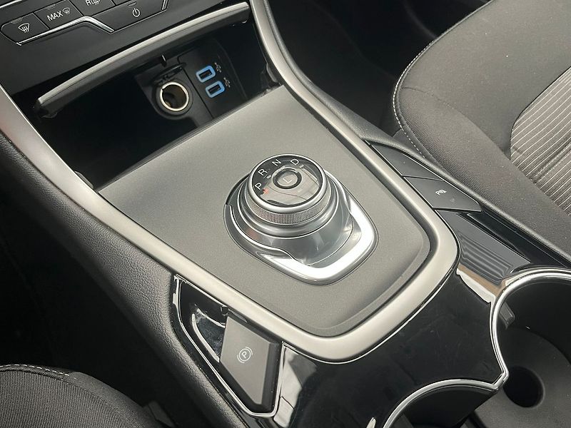 Ford Galaxy 2.5 HEV 7 míst po servise - fotka 22 z 44