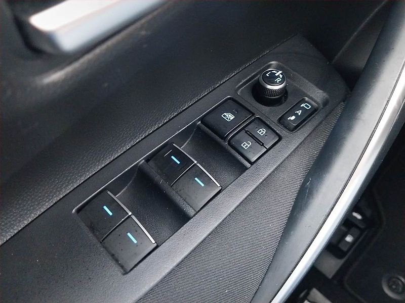 Toyota Corolla (2019) 1.6 Valvematic, Serv.kniha - fotka 17 z 18