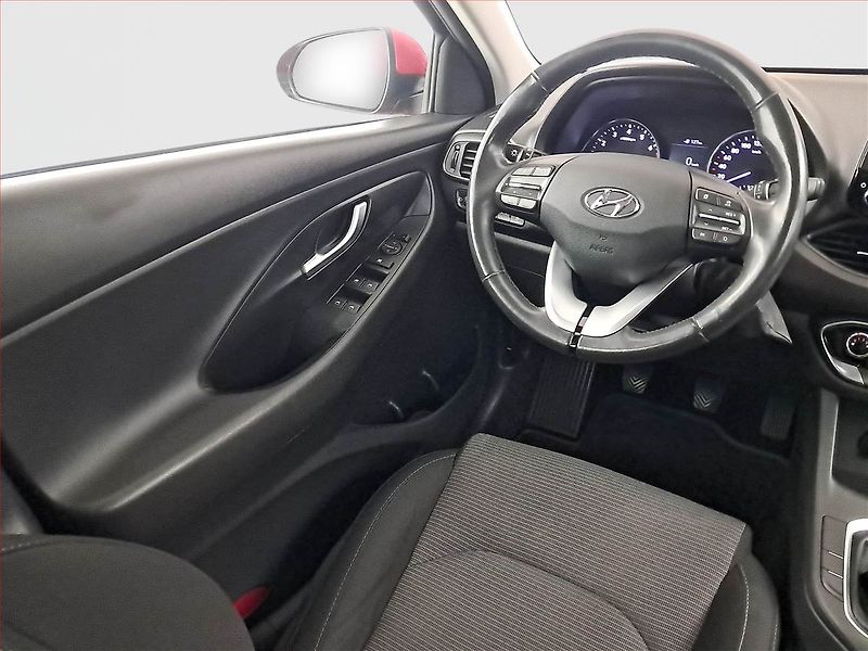 Hyundai i30 (2020) Comfort 1.0 T-GDI, Serv.kniha - fotka 7 z 18