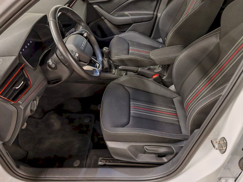 Škoda Kamiq (2025) 1.0 TSI 85 kW Monte Carlo - fotka 21 z 29