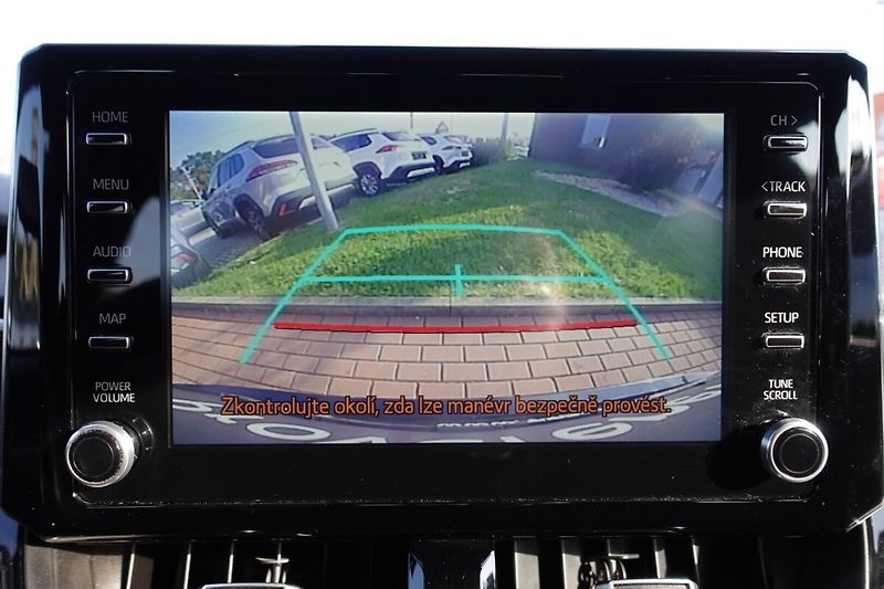 Toyota Corolla 2,0 HEV Comfort Tech TS - fotka 22 z 30