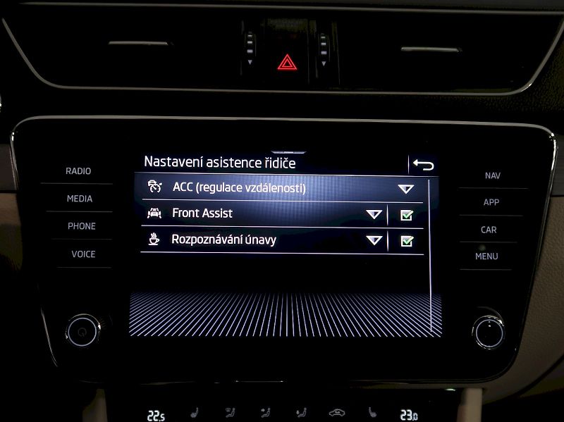 Škoda Superb (2022) STYLE 2.0TDI 147KW 4x4 DSG - fotka 29 z 41