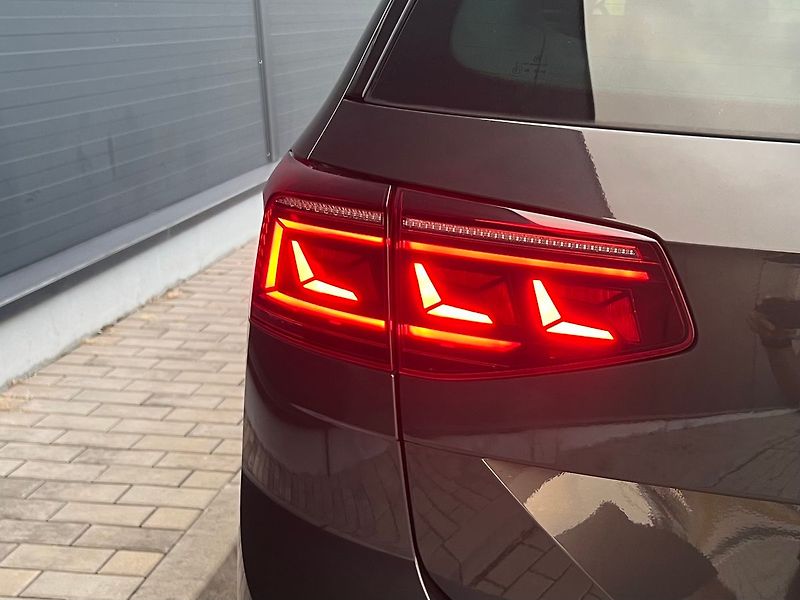 Volkswagen Passat - fotka 12 z 50