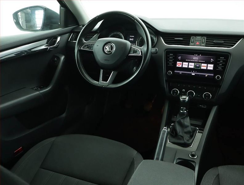 Škoda Octavia (2018) Style 1.6 TDI, Serv.kniha - fotka 7 z 15
