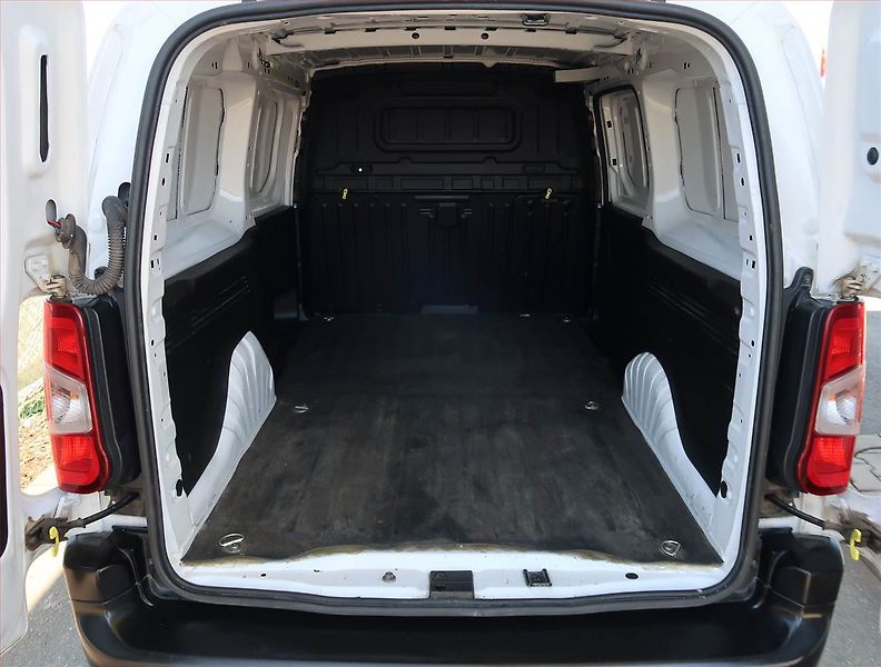 Toyota ProAce City (2023) Maxi 1.5 D4-D, 3Místa, ČR - fotka 10 z 16