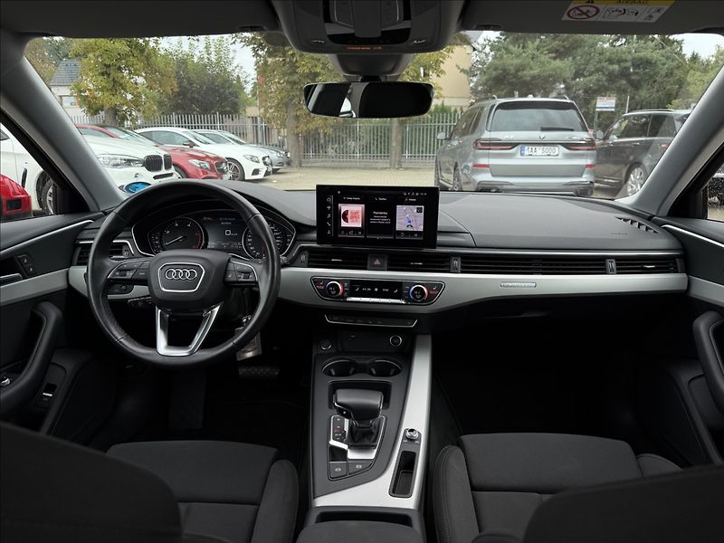 Audi A4 Avant 40 tdi quattro S-trinic - fotka 11 z 27