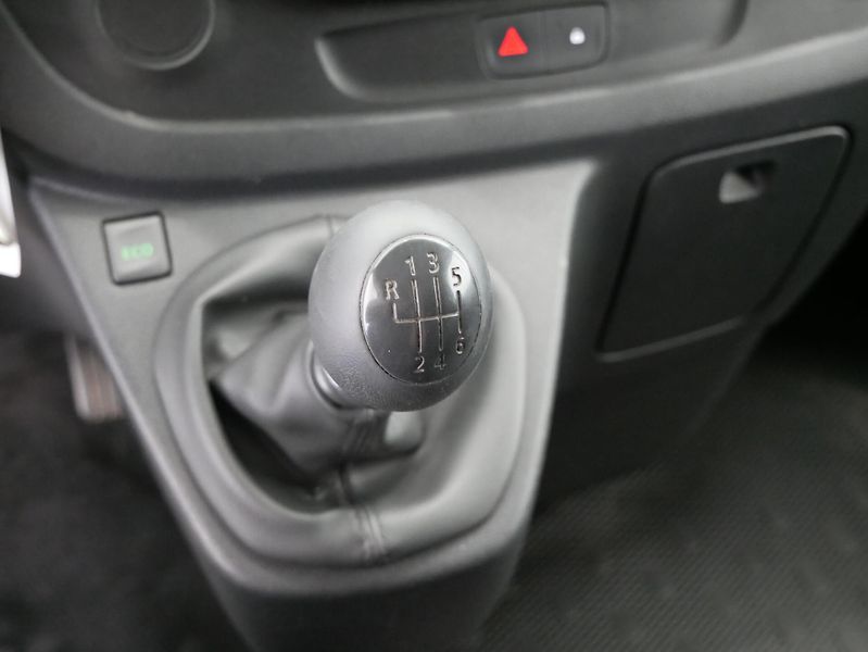 Opel Vivaro - fotka 20 z 22